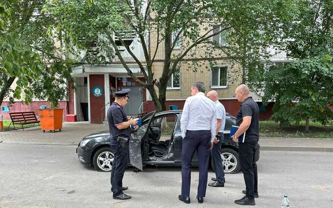 Три человека пострадали после взрыва машины в жилом районе Белгорода