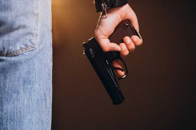 В Иркутской области отец выстрелил в 11-летнего сына из травматического оружия — пулю обнаружили только во время осмотра