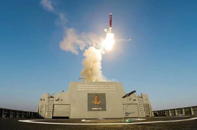 КНДР провела испытания вооружения нового эсминца